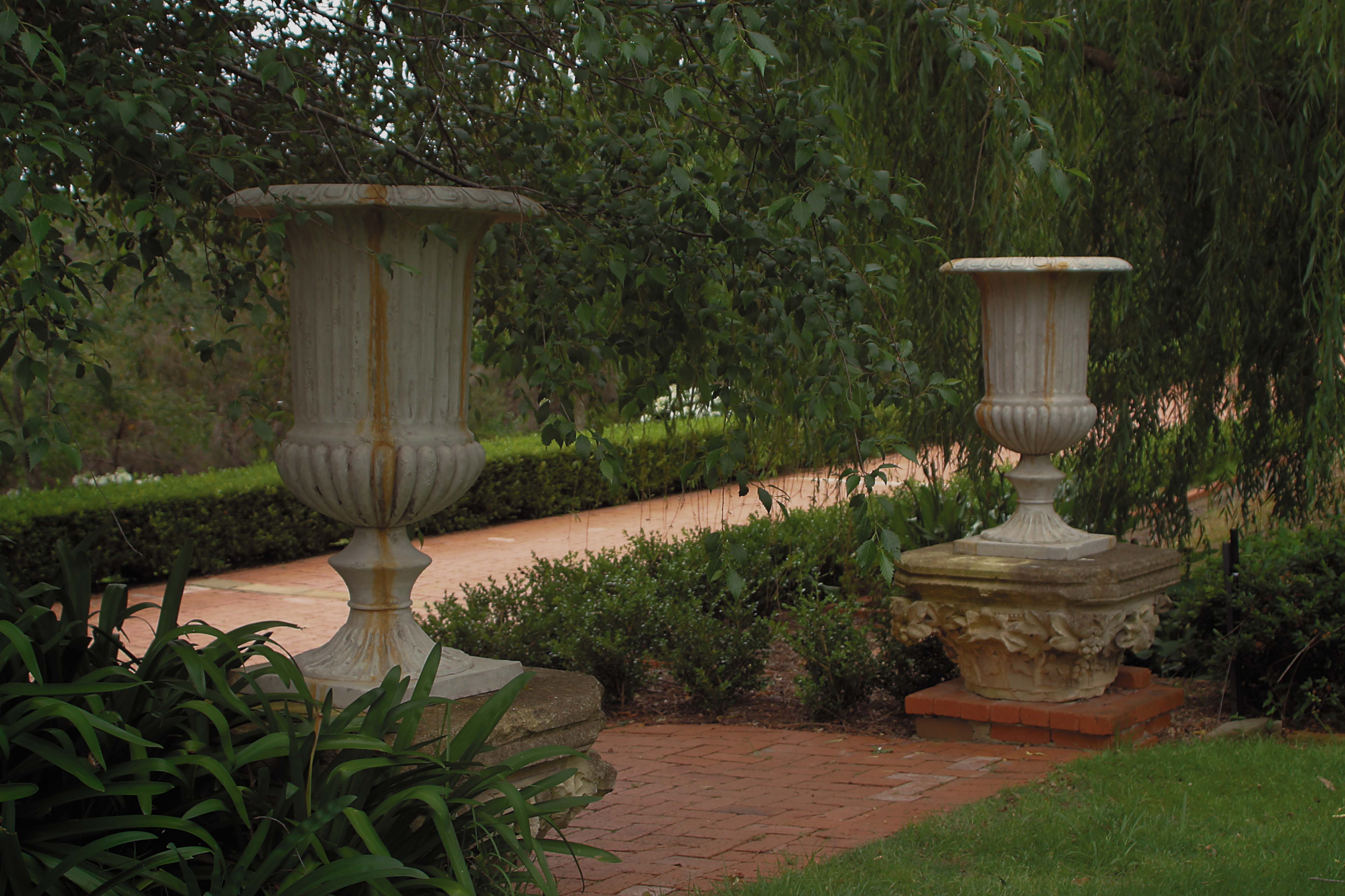 Garden - Planters & Urns