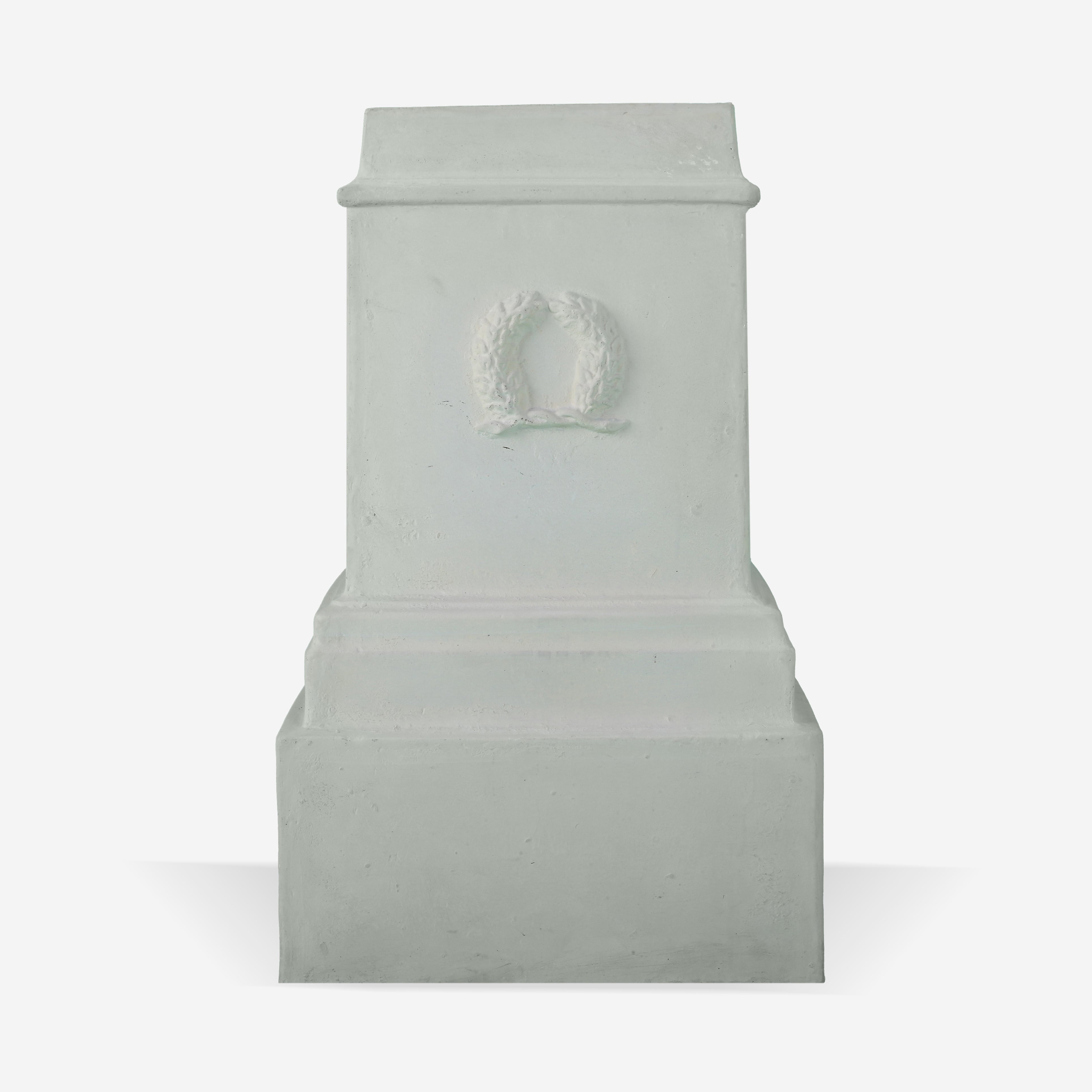 Classica Pedestal